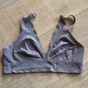 Everlane Wireless Bralette in Taupe Gray
